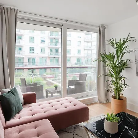 Riverside Balcony Apartments, 10 Minutes From Oxford Circus London Exterior photo