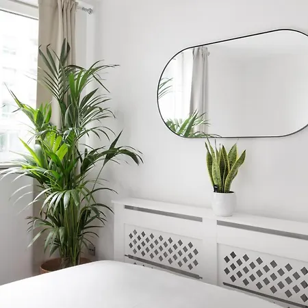 Riverside Balcony Apartments, 10 Minutes From Oxford Circus London Exterior photo