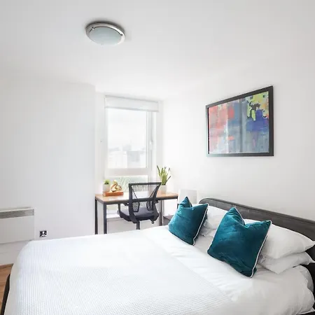 Riverside Balcony Apartments, 10 Minutes From Oxford Circus London Exterior photo