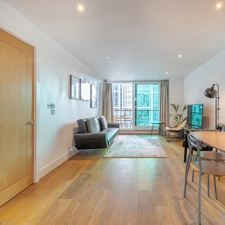 Riverside Balcony Apartments, 10 Minutes From Oxford Circus London Exterior photo