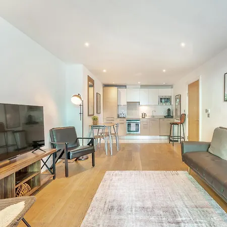 Riverside Balcony Apartments, 10 Minutes From Oxford Circus London Exterior photo