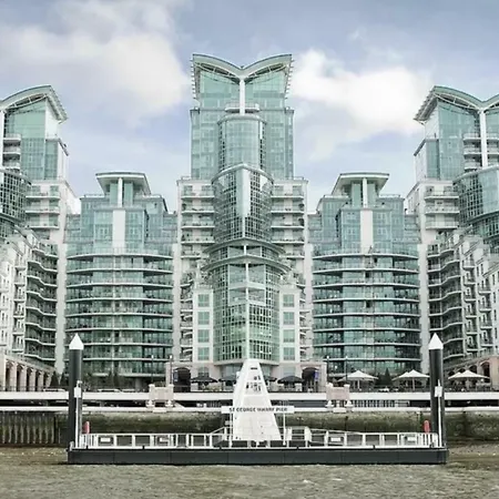 Riverside Balcony Apartments, 10 Minutes From Oxford Circus London Exterior photo
