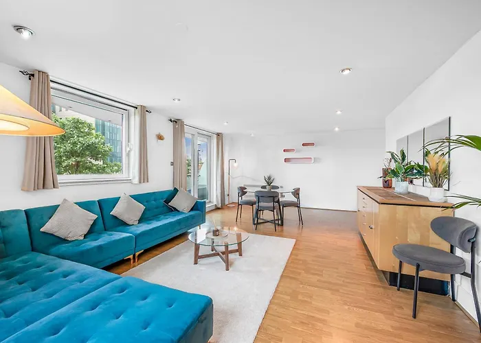 Riverside Balcony Apartments, 10 Minutes From Oxford Circus