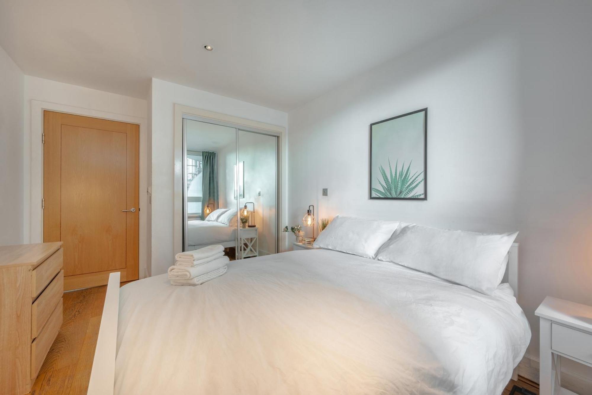 Riverside Balcony Apartments, 10 Minutes From Oxford Circus Appartamento *
