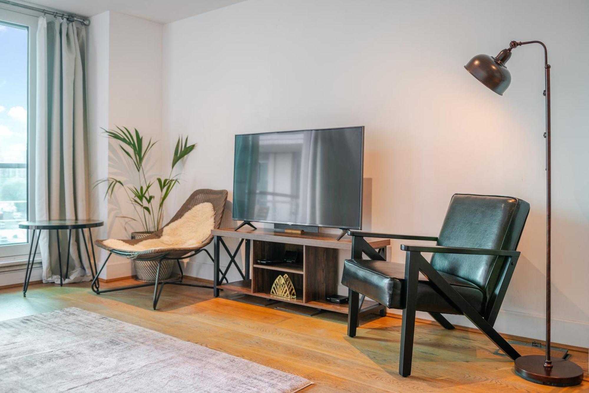 Riverside Balcony Apartments, 10 Minutes From Oxford Circus Appartamento Londra