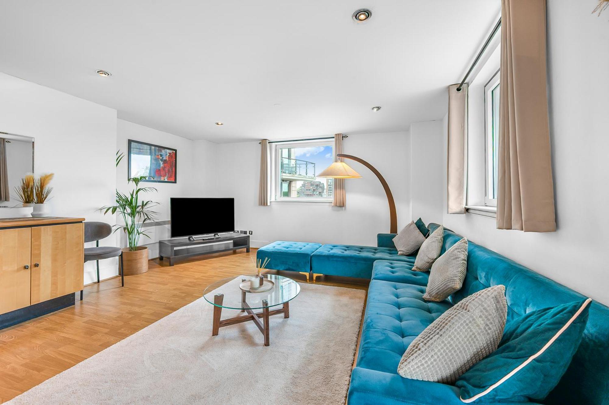 Riverside Balcony Apartments, 10 Minutes From Oxford Circus Лондон